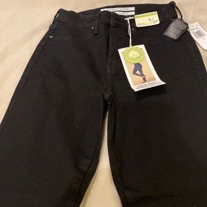 Celebrity pink. High-Rise body sculpt jeans